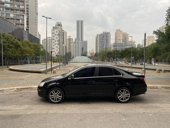 VOLKSWAGEN JETTA 2.5 I 20V 170CV GASOLINA 4P TIPTRONIC VOLKSWAGEN JETTA 2.5 I 20V 170CV GASOLINA 4P TIPTRONIC